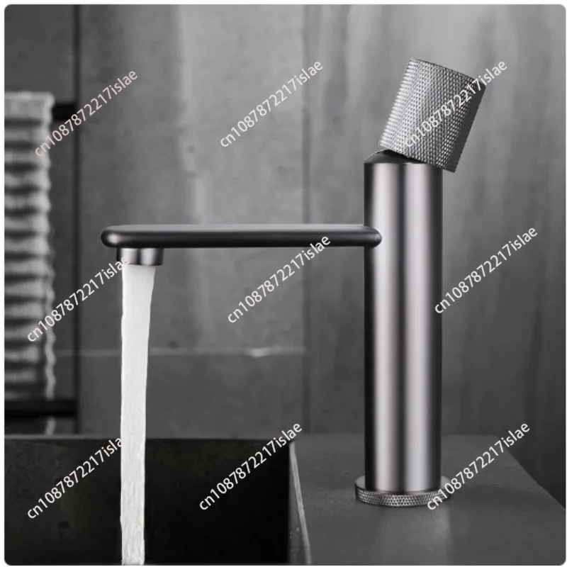 Knurled Faucet Brushed Gold Basin Faucet Bathroom Taps Single Handle Hot and Cold Sink Mixer Knurled Basin Faucet