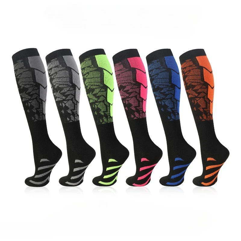 زوج واحد من الجوارب الرياضية الضاغطة للنساء والرجال - جوارب دعم ربلة الساق لتشغيل الممرضات والطيران والدورة الدموية الرياضية