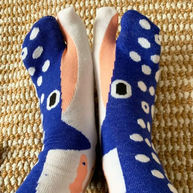 1/5Pairs Cute Split Toe Eel Pattern Socks for Women Men Cartoon Foot Cover Socks Funny Abstract Aquarium Mid-tube Stockings