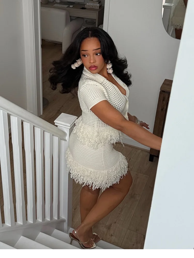 

Однотонные юбки с кисточками по подолу, топы с короткими рукавами и лацканами, сексуальные облегающие бедра юбки, комплект из 2 предметов, женская уличная одежда для вечеринок, одежда 2025 г.