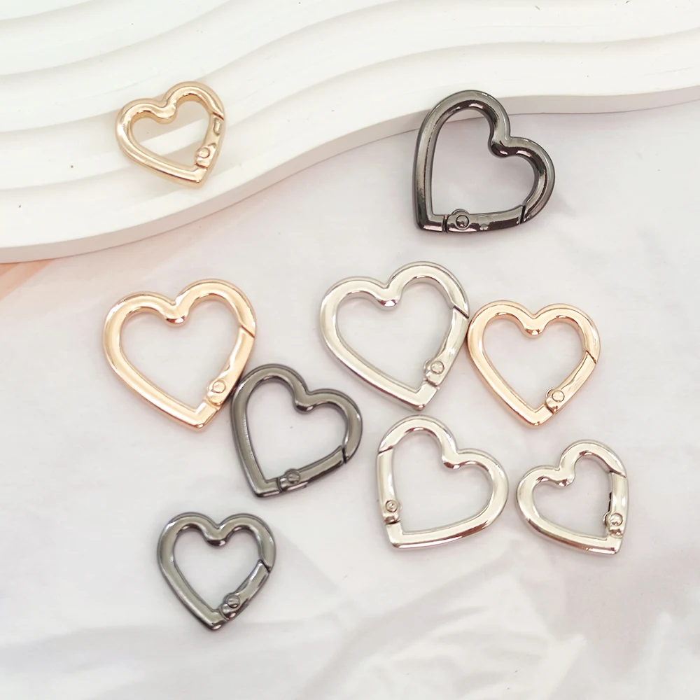 

4Pcs Love-shaped Spring Ring Heart-shaped Spring Buckle Bag Keychain Pendant DIY Decoration Hardware Accessories