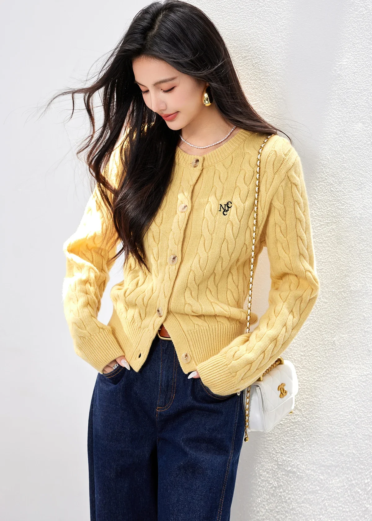 Autumn New Embroidered Long-Sleeved Sweater Short Coat Women Round Neck Full Sleeve Yellow Twist Knitted Cardigan Vintage Jumper