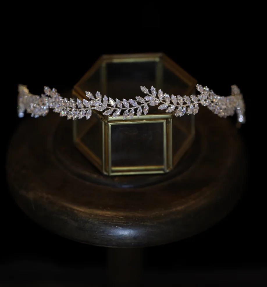 

Luxury Bridal Headbands Wedding Headpiece Cubic Zirconia Bride Tiaras Headdress Women Birthday Party Prom Hair Jewelry Hairbands