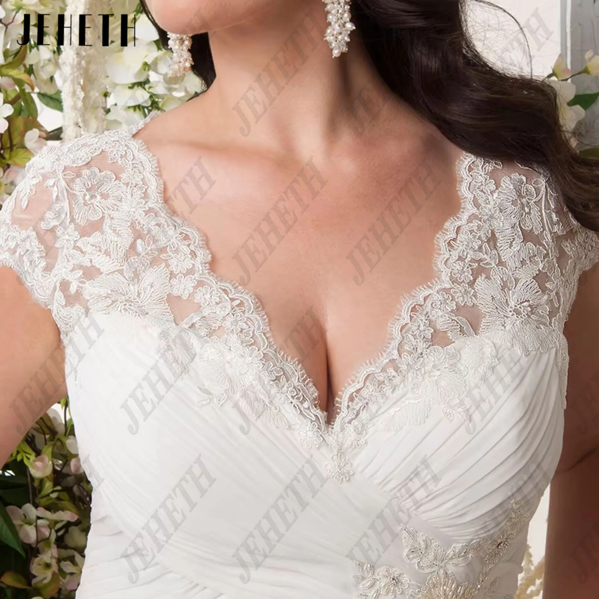 JEHETH 저렴한 플러스 사이즈 웨딩 드레스 재고 캡 슬리브 v 넥 레이스 아플리케 쉬폰 비치 드레스 Vestido De Novia Customized JEHETH 저렴한 플러스 사이즈 결혼식 드레스 주식 모자 소매 V 목 레이스 애플리케이션 시폰 해변 드레스 Vestido De Novia 사용자 정의