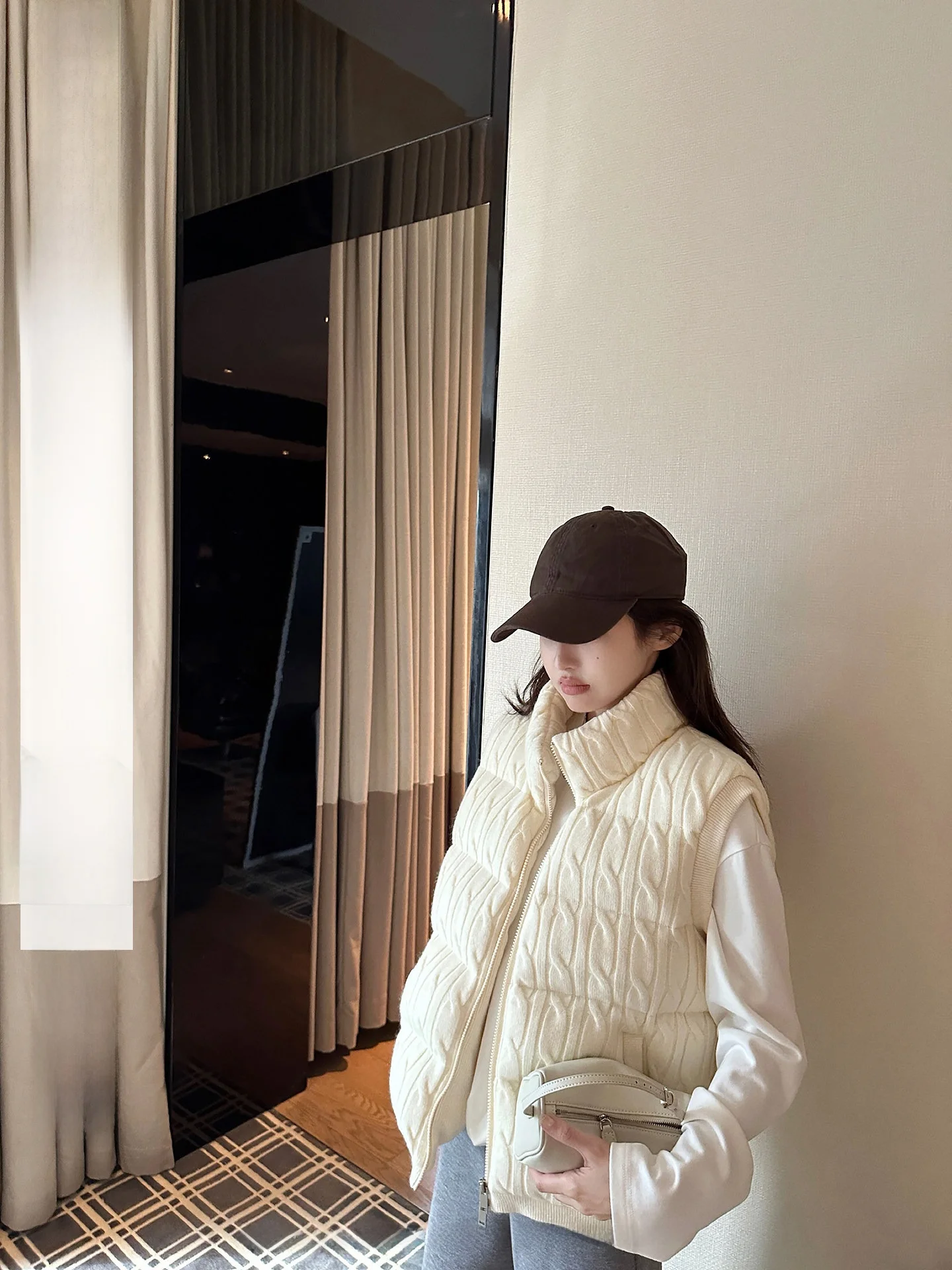 

Женский утепленный жилет Lemon Company в повседневном стиле, свободного кроя, из хлопка, на молнии, с воротником-стойкой, новинка осень-зима