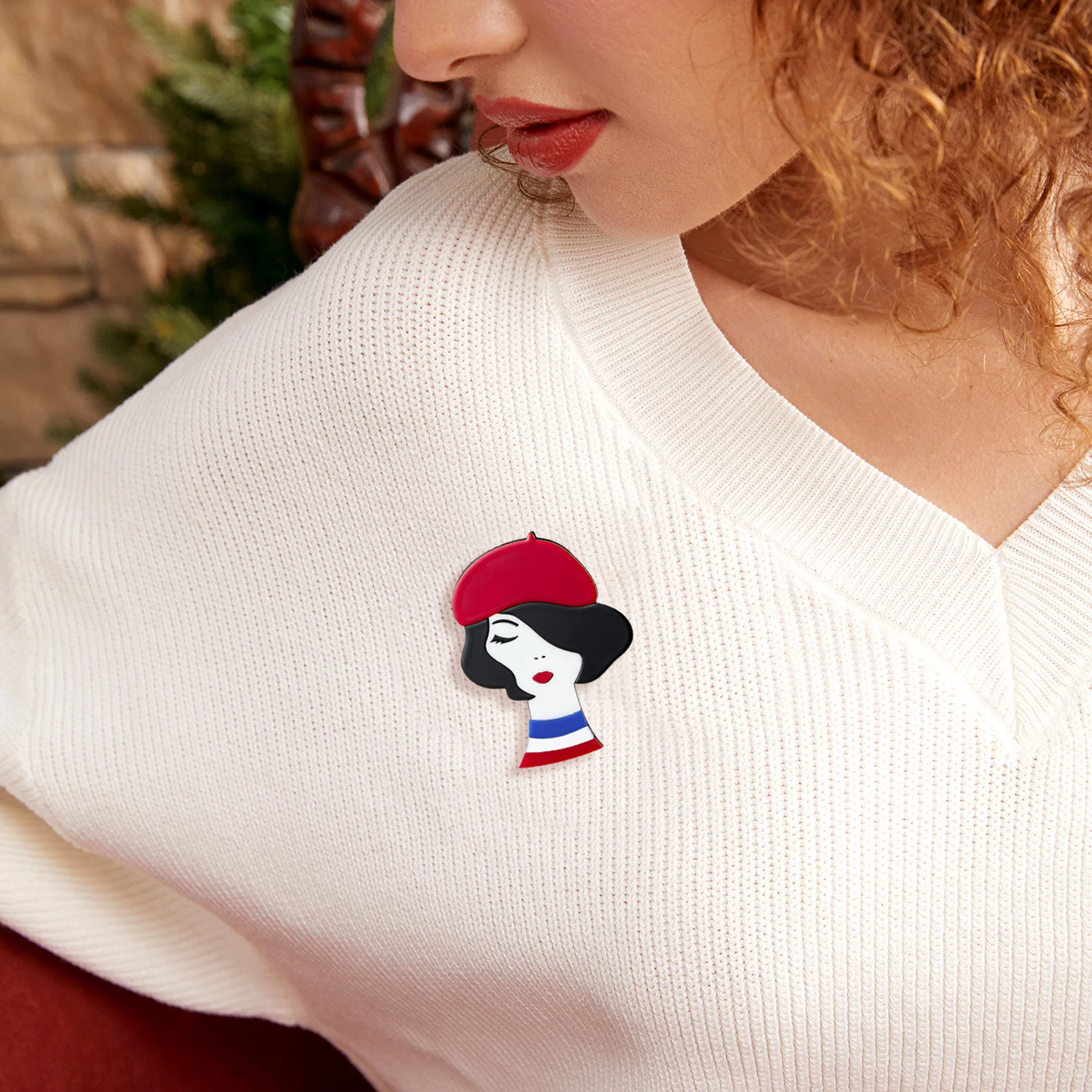 Beaut&Berry Acrylic Girl Lipstick Brooches for Women Character Lip Pins Casual Party Accessories Gifts Friends Decoration