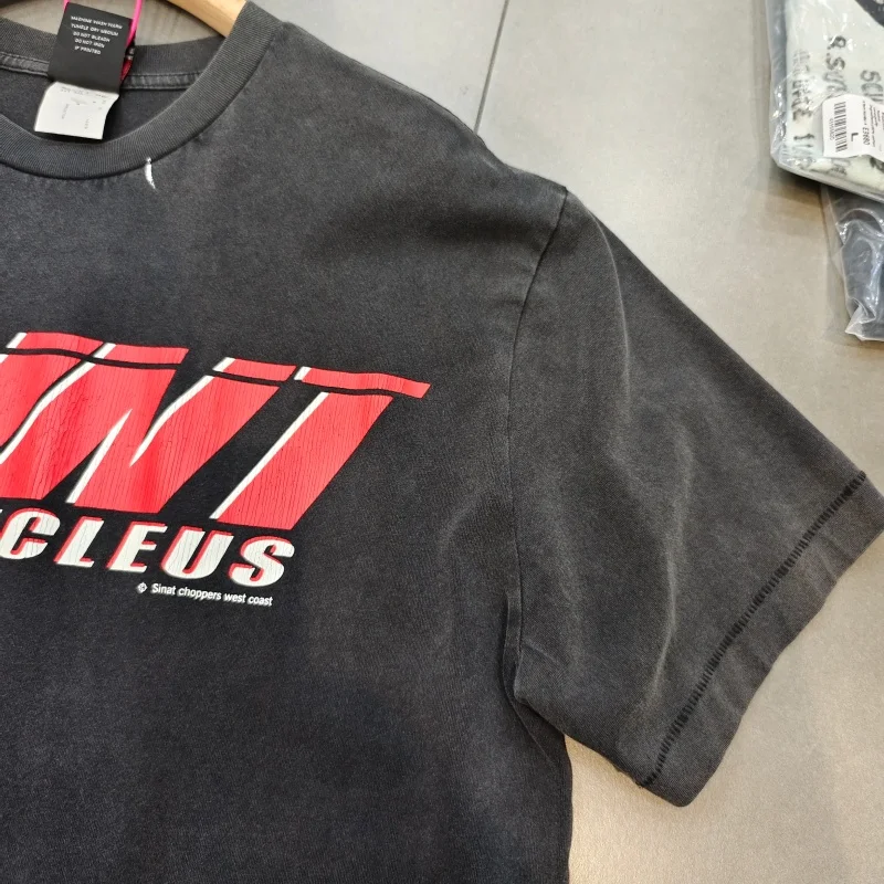 

Мужская футболка большого размера из потертого хлопка с буквами Saint Letter в винтажном стиле