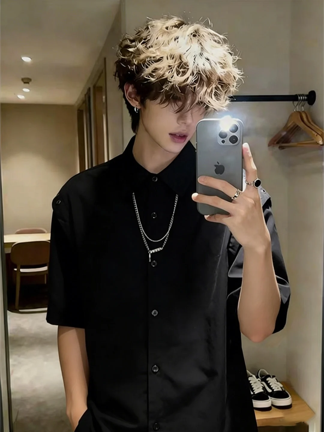 

Black Metal Chain Ice Silk Short Sleeve Shirt Men's Summer Casual Style Loose Fit Breathable Comfortable Structured Two-Piece...