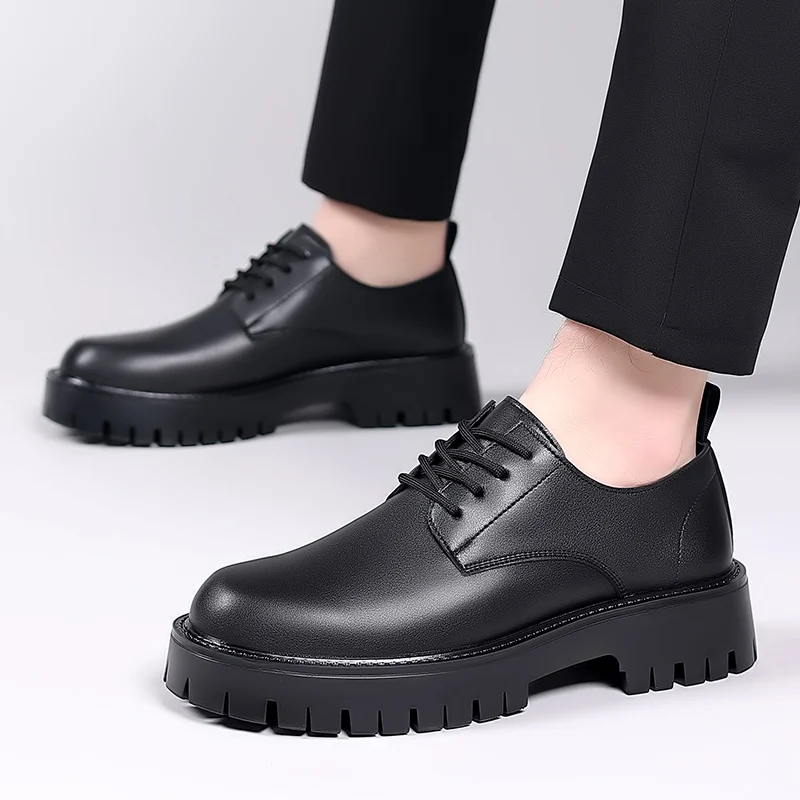 Chaussures en cuir véritable à l'offre elles optiques pour hommes, chaussures formelles pour vêtements de travail, chaussures d'affaires de conférence, mode de rue