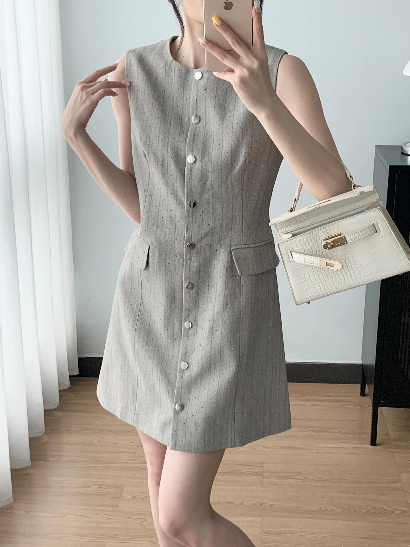 

M Home Pure IULV Light ey Geometric Pattern Commute Svel round Ne Women's Dr Rhinestone Embellied A-Line Skirt