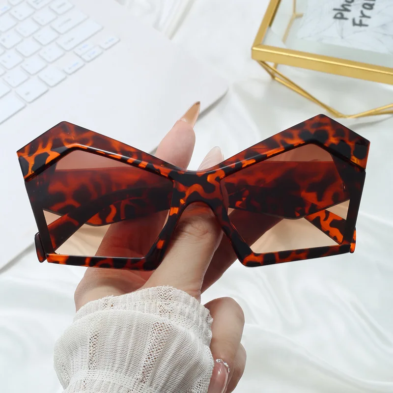 Polygon Shape Women… - image