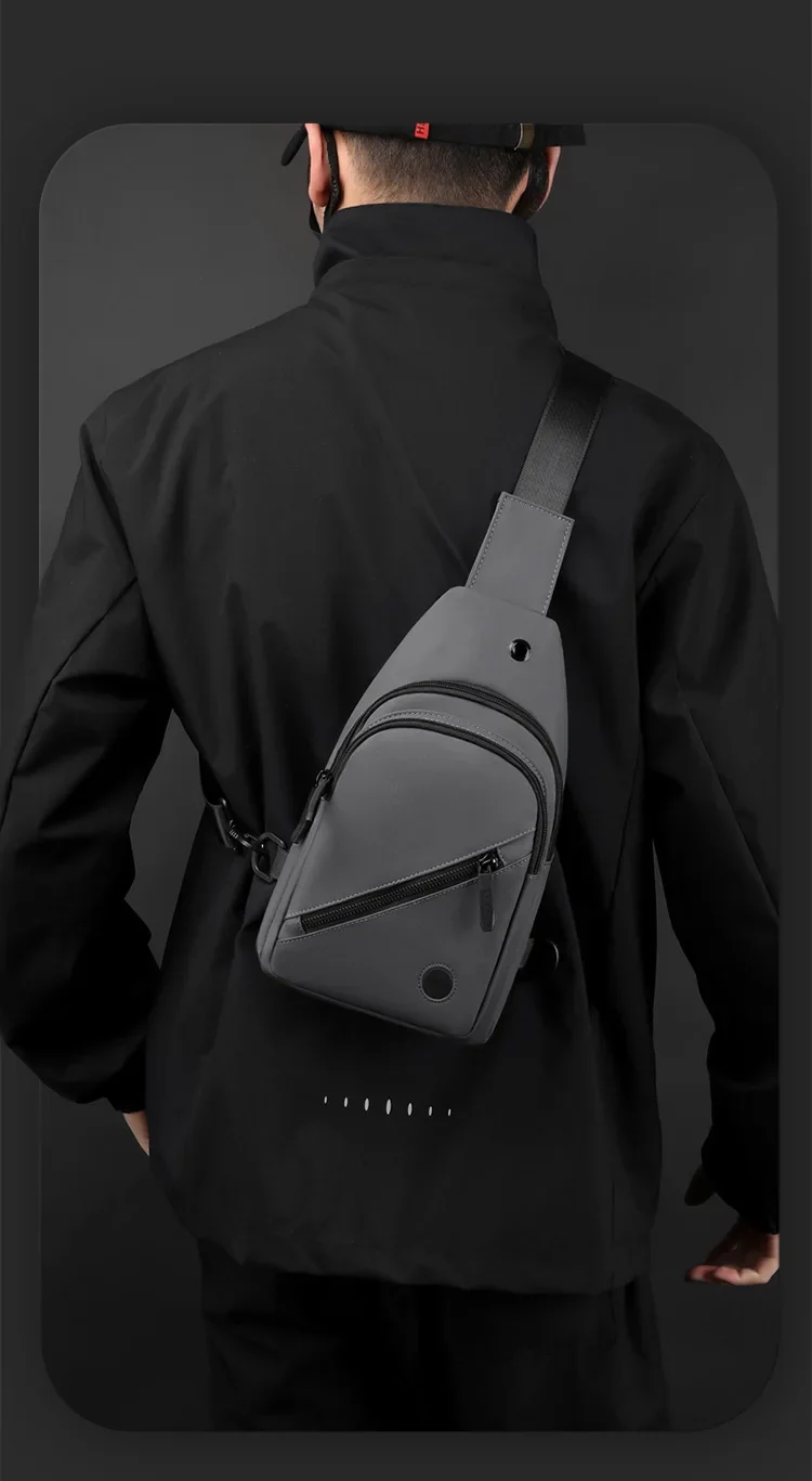Lightweight Men's Chest Bag Image 3