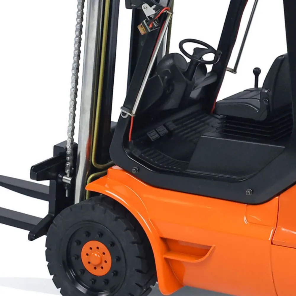 

1/14 гидравлический радиоуправляемый вилочный погрузчик 40DA3 на колесах, окрашенный готовый автомобиль, металлические строительные машины, световой звук, игрушки, подарок TH23692