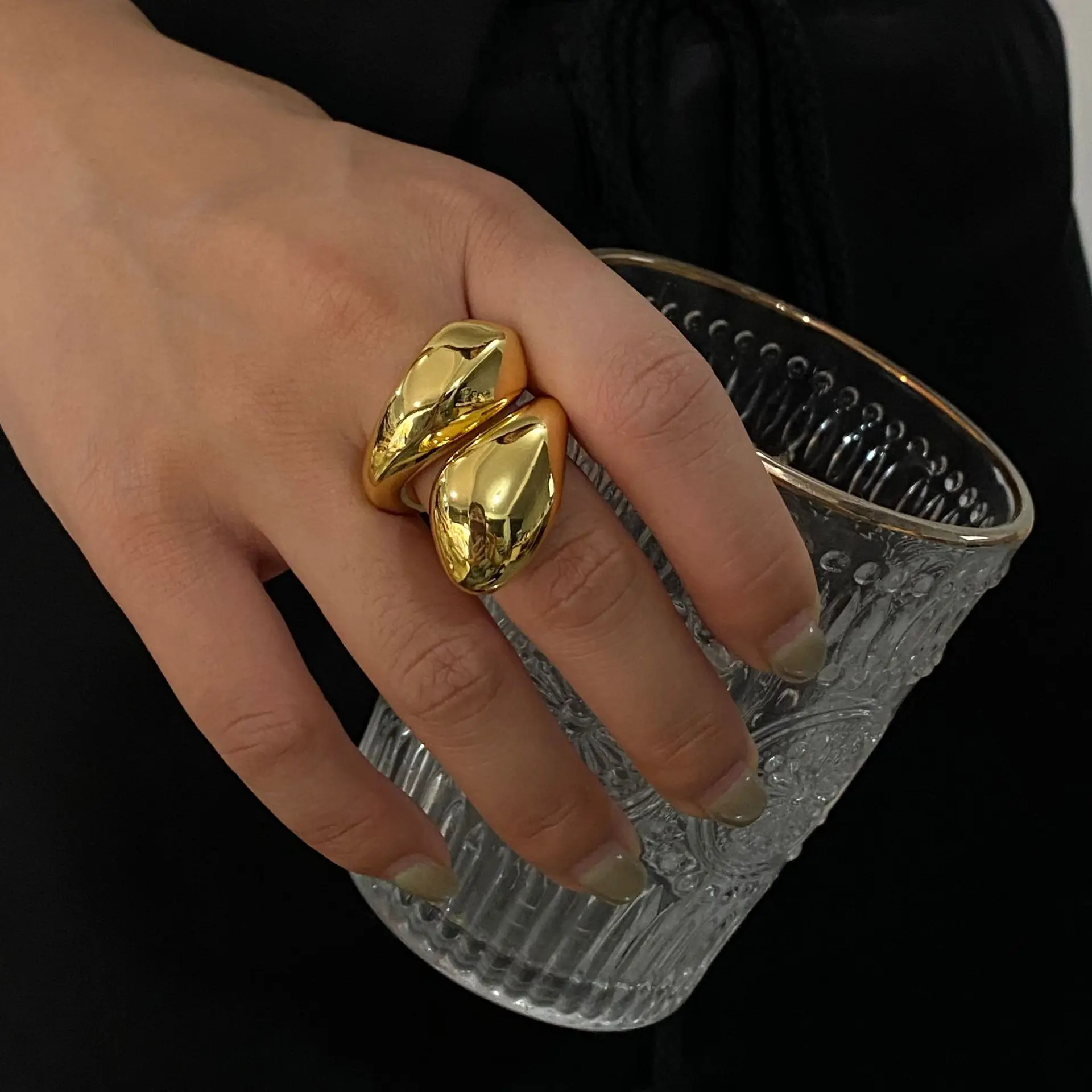 Simple Glossy Crossed Metal Thick Opening Rings For Women European And American Personality Exaggerated Vintage Jewelry Gift