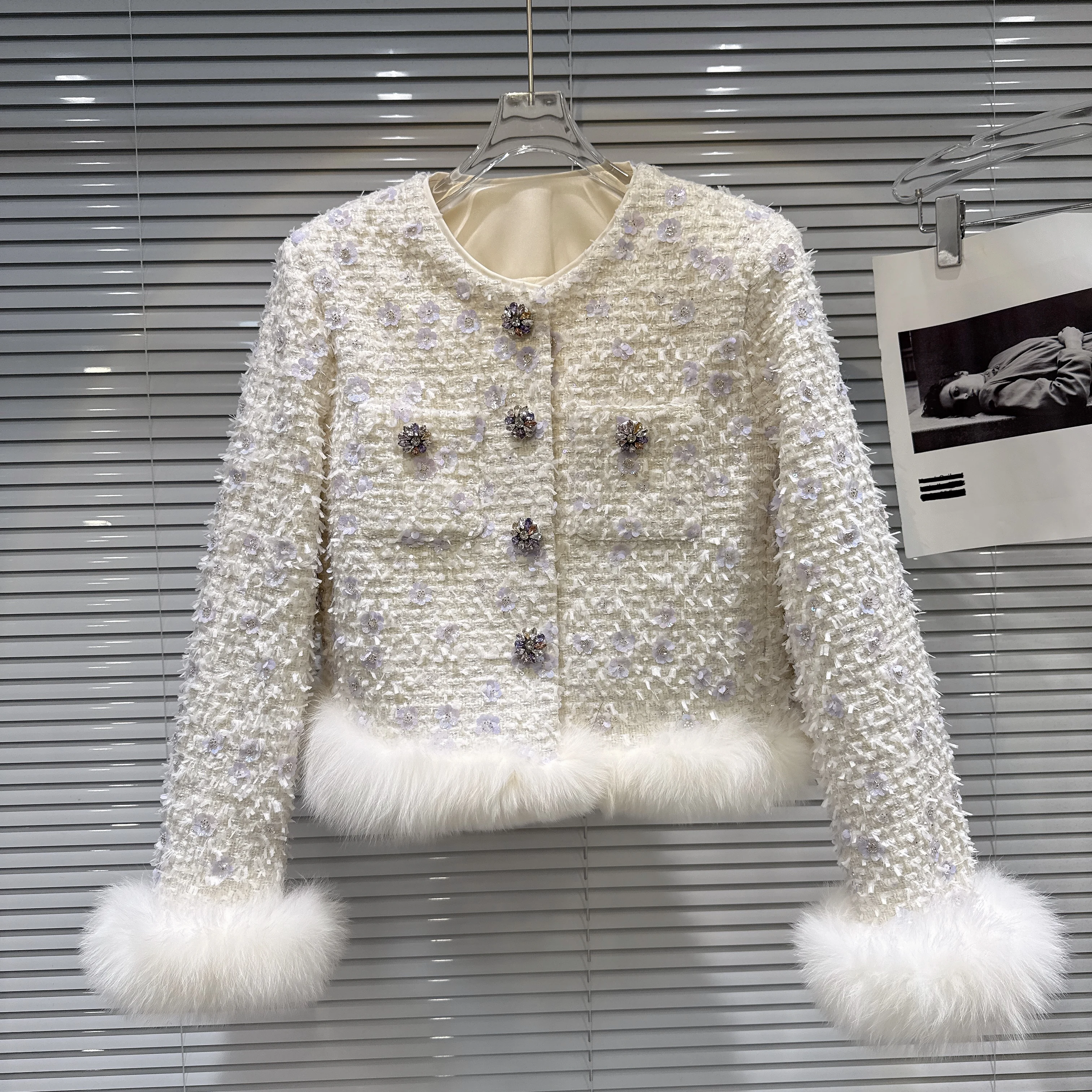 

2025 Winter New High-End Rhinestone Button Fox Fur Trim Sleeve Tweed Down Short Coat for Women, Beige Top