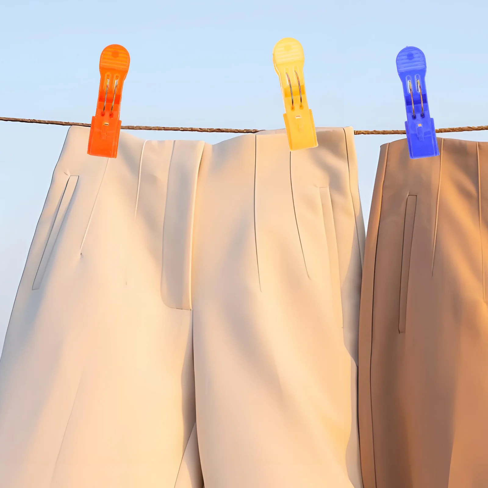 

4Pcs Quilt Clips Beach Towel Holder Plastic Multifunctional Clips for Outdoor Sand Free Towel Fastener Bright Colors