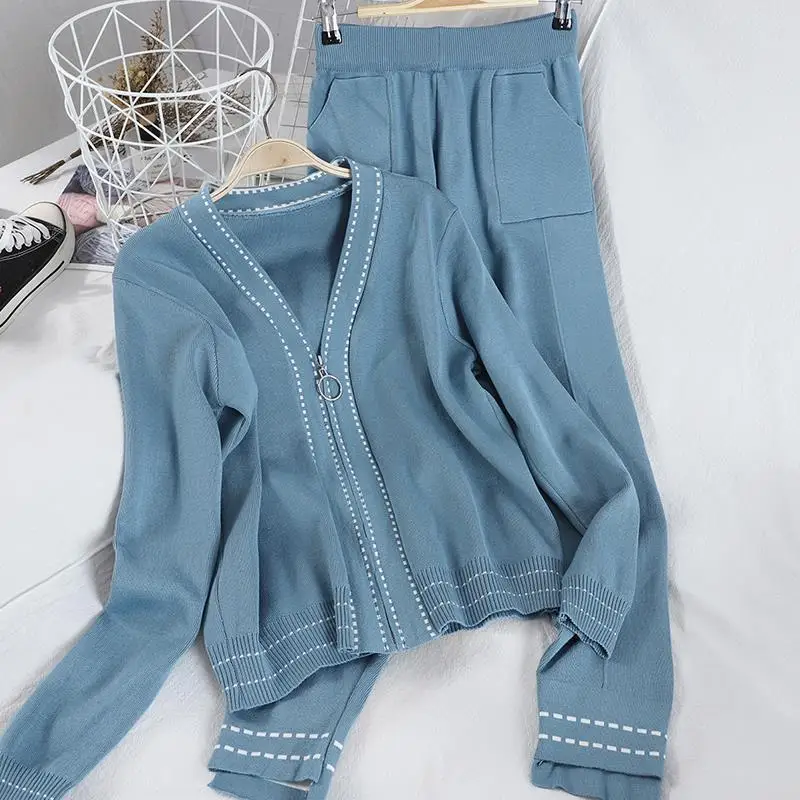 

Spring and Fall Foreign Style Age Reduction Knitted Suit Women Fashion V-neck Top + Casual Pants Two Piece Set with Dotted Line