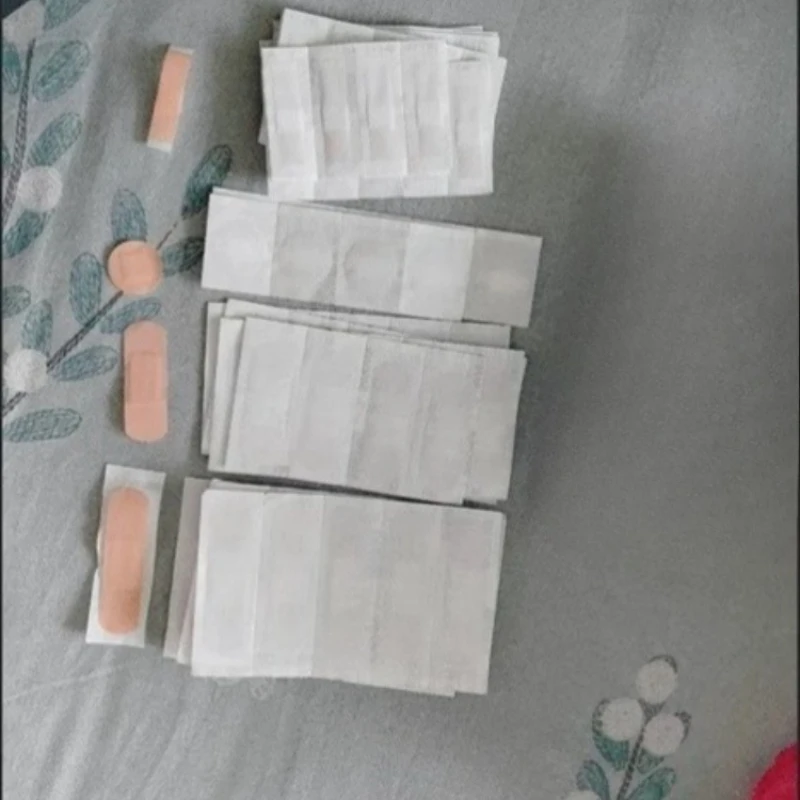 

100Pcs Waterproof Medical Band Aid Wound Dressing Patch for Home Outdoor Travel First Aid Kit