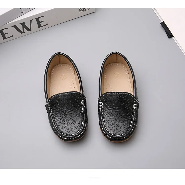 JGSHOWKITO 2026 Brandneue Jungen Casual Loafers Modische Klassische Weiche PU Slip-on Kinder Hochzeit Party Leder Flats Mokassins Trendy – Detail 6