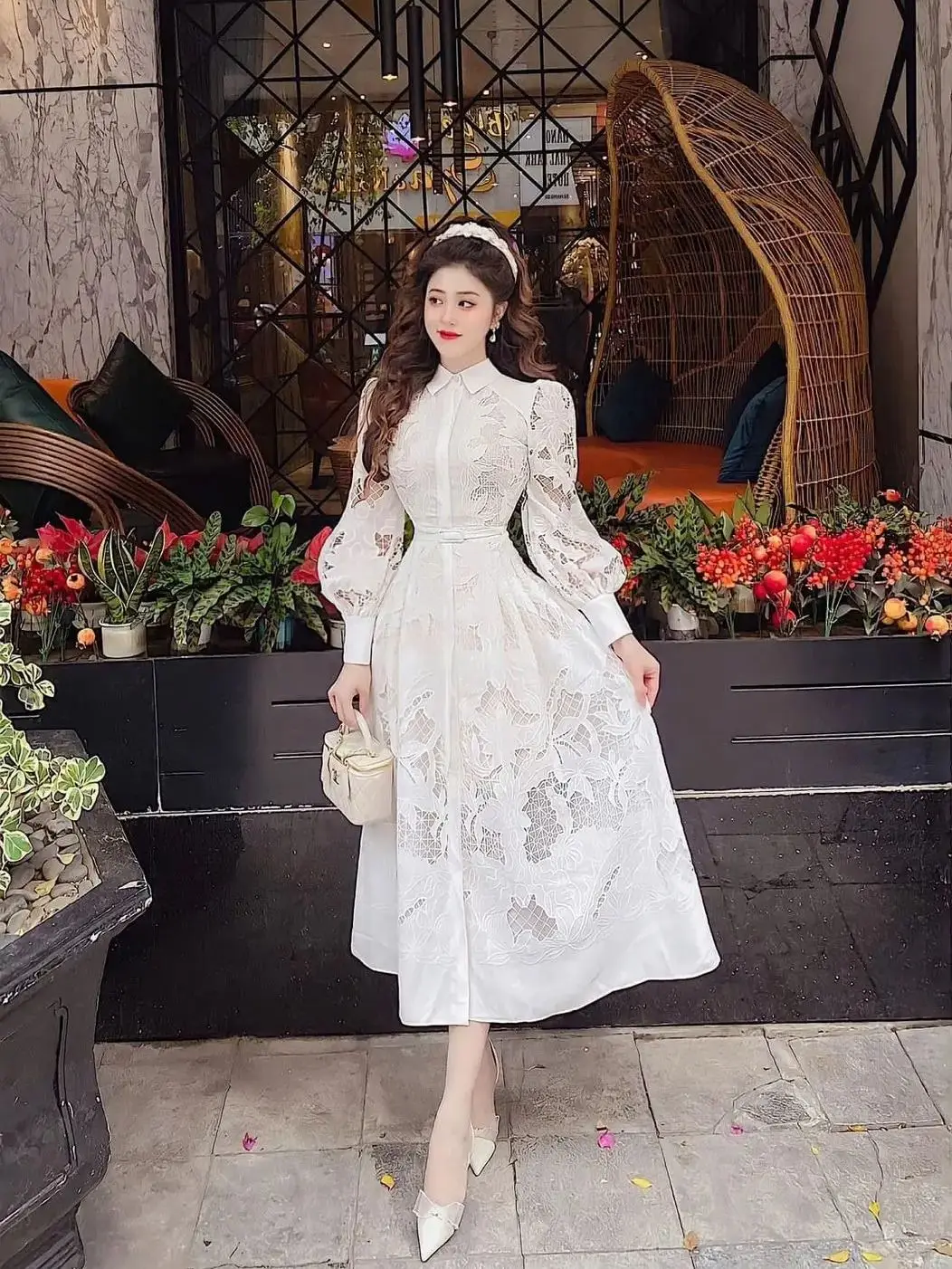 Lace Embroidery and Hollowed Out Design White Lantern Sleeve Dress Women\'s Spring/Summer Temperament Long Lapel Shirt Dresses