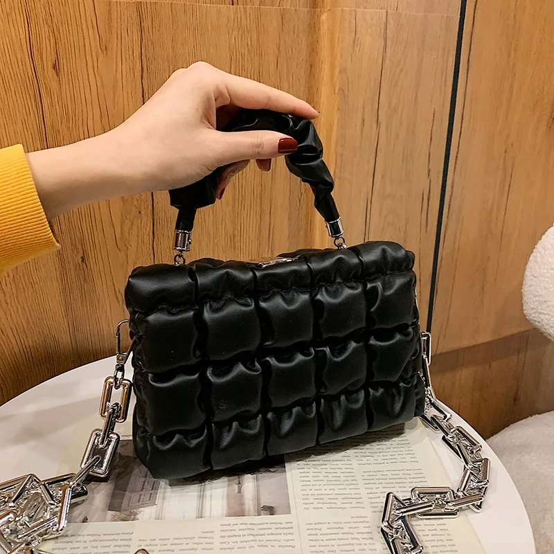 

Bag Women's Rhombic Embroidery Small Bag Autumn and Winter 2022 New Fashionable All-match Chain Crossbody Bag Portable Small Squ