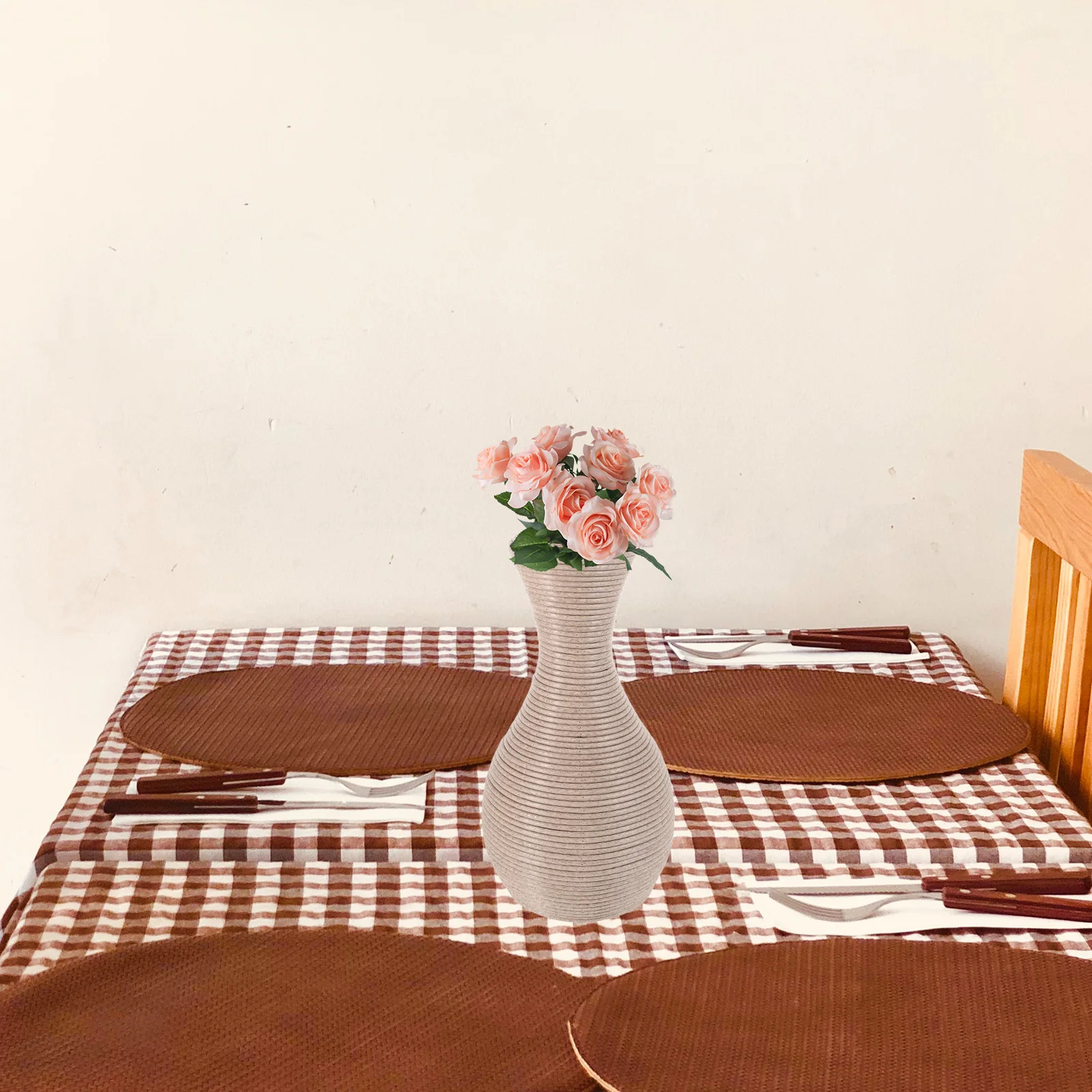 

Plastic Woven Vase Decorative European Style Rustic Handwoven Imitation Rattan Flower Holder for Home Decor and Flower
