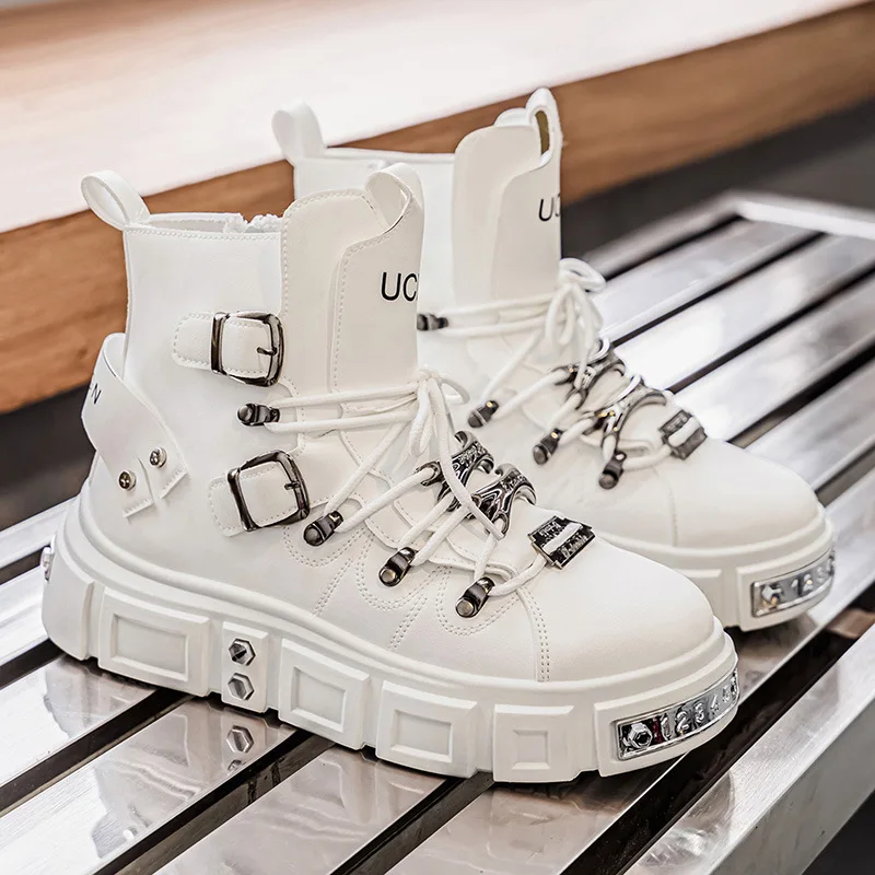 Boots for Man Fashion Rivet Leather Design Luxury Shoes  display picture 3