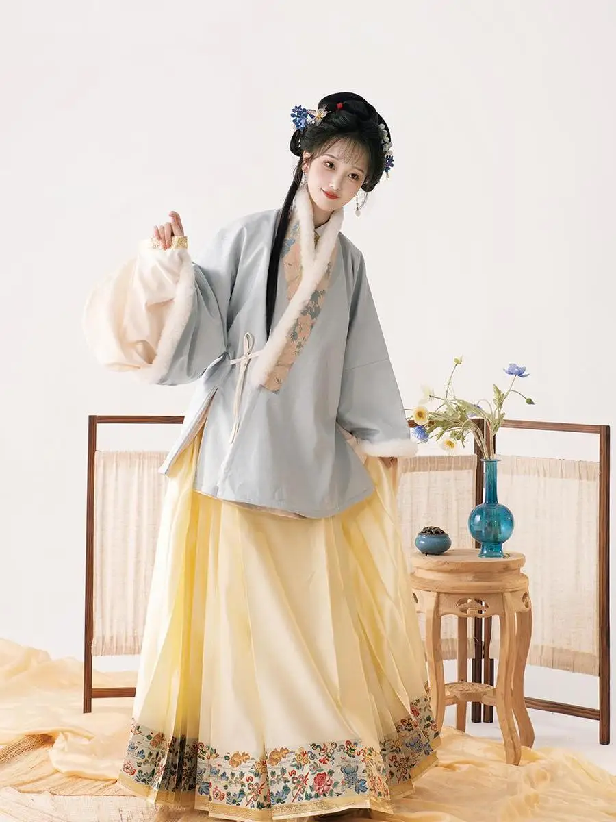 

Ji Chang Zhang Jin You Yu Traditional Hanfu Silk Material Ming Dynas Sle Floral Patterned Skirt for Women Spring Autumn