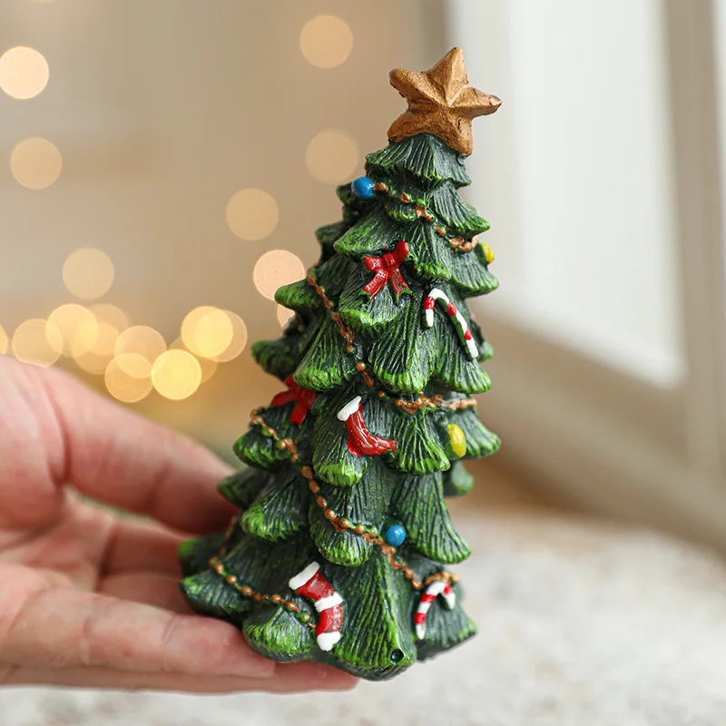 

10.5//14/18CM Green Christmas Tree Resin Ornament Christmas Painted Gifts Miniature Christmas Desktop Home Decoration