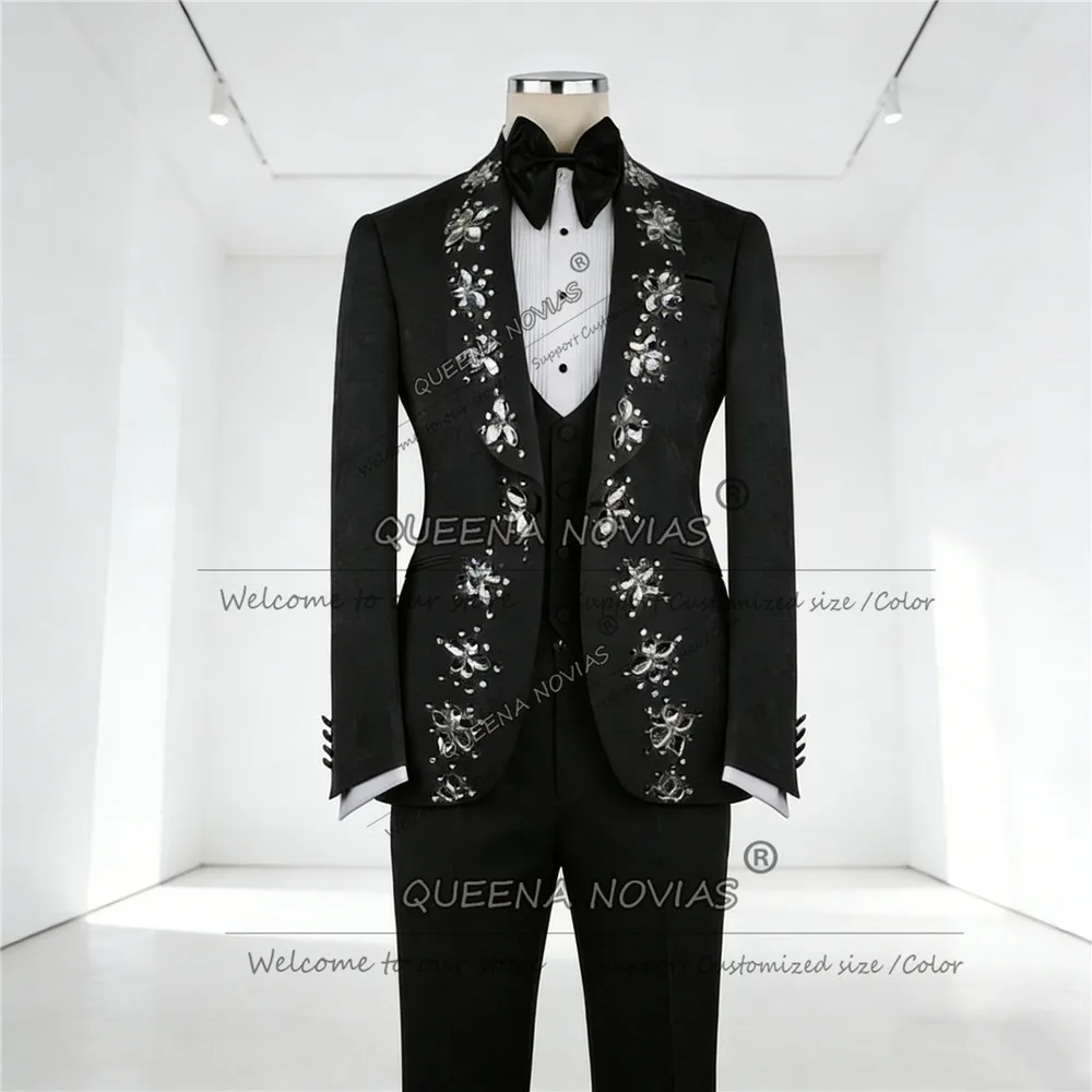 

Male Fashion Beaded Stones Suit Attire For Wedding Customized 3 Pieces Groom Tuxeods Customized Man Dinner Party Blazer Outfits
