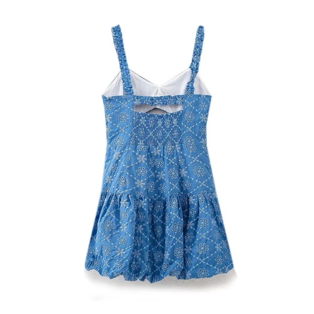 JNLEAOG Autumn New Women's Design Sense Hollow out Embroidery  Dr Street Sle A-Line Skirt Polyester Fiber Svel