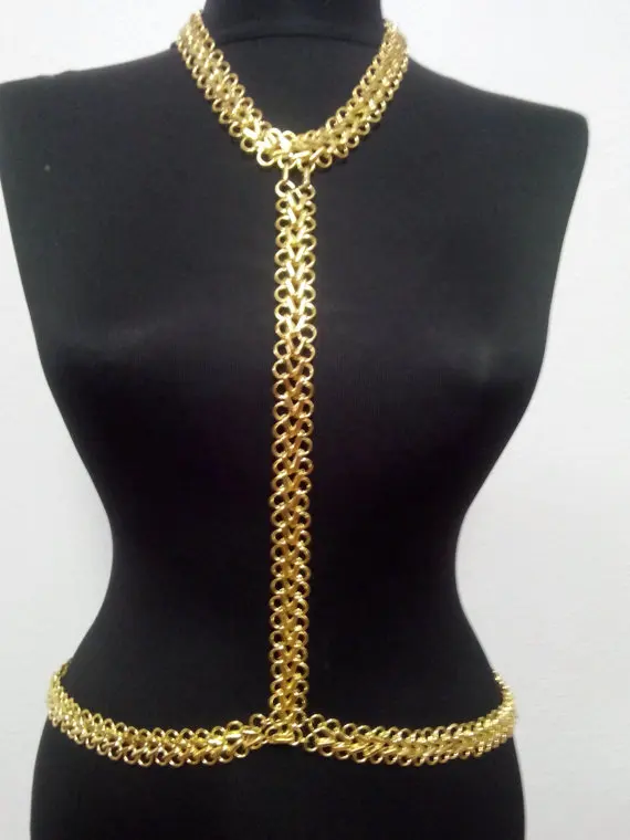 

B European and American popular alloy eight-character chain necklace, the platform sells body chains body chains