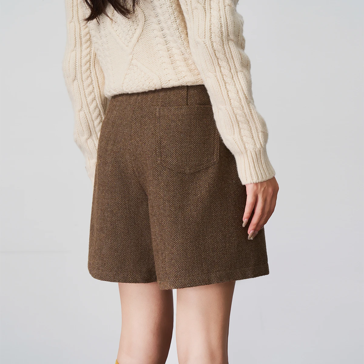 OLrain Women's Casual Shorts 2025 New Autumn High Waist A-line Woolen Solid Pocket Pants Office Lady Female Clothing O57QK001515