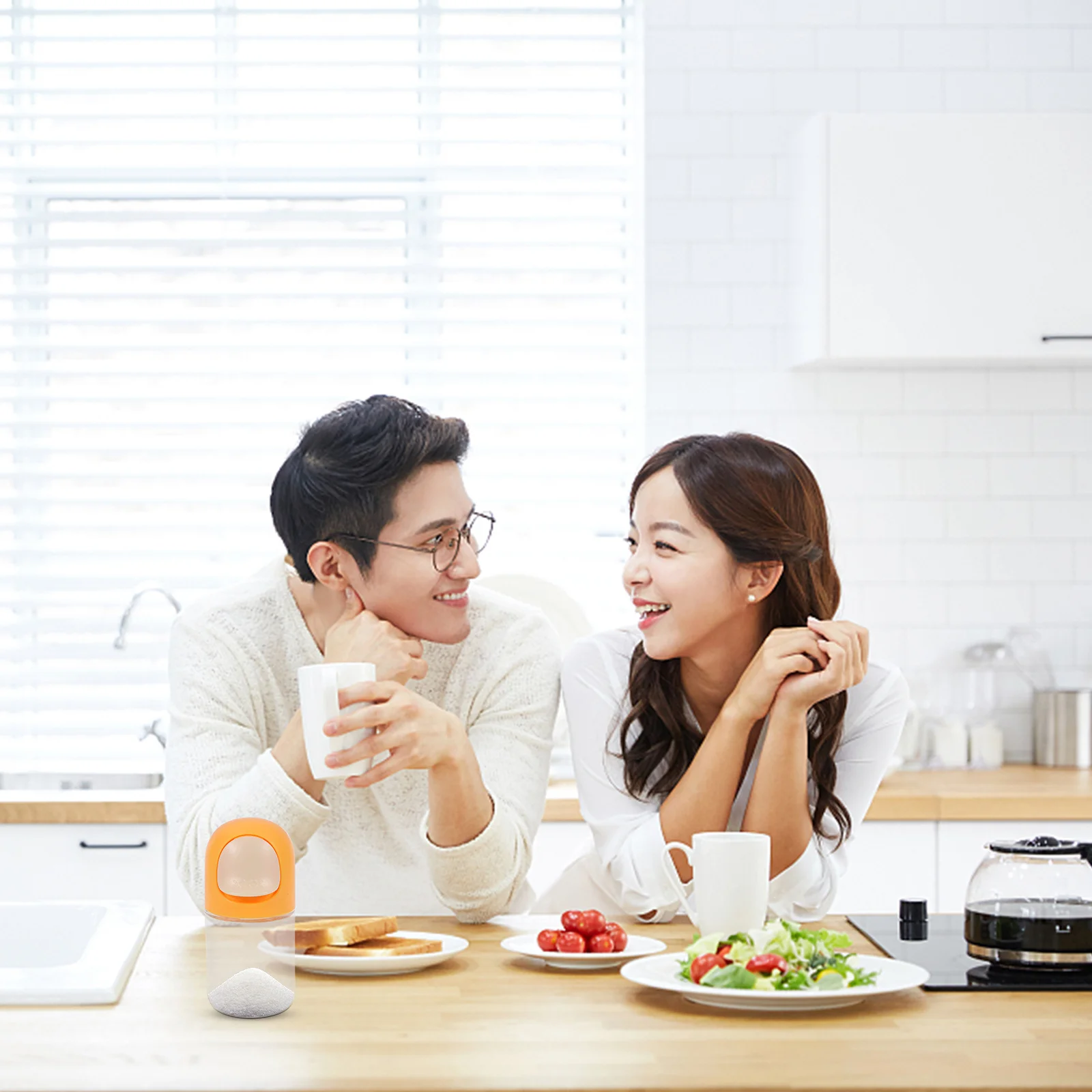 Glass Condiment Bottles Kitchen Salt Jars Small Transparent Design Easy Grasp Refillable Spice Jars Sugar Bottles