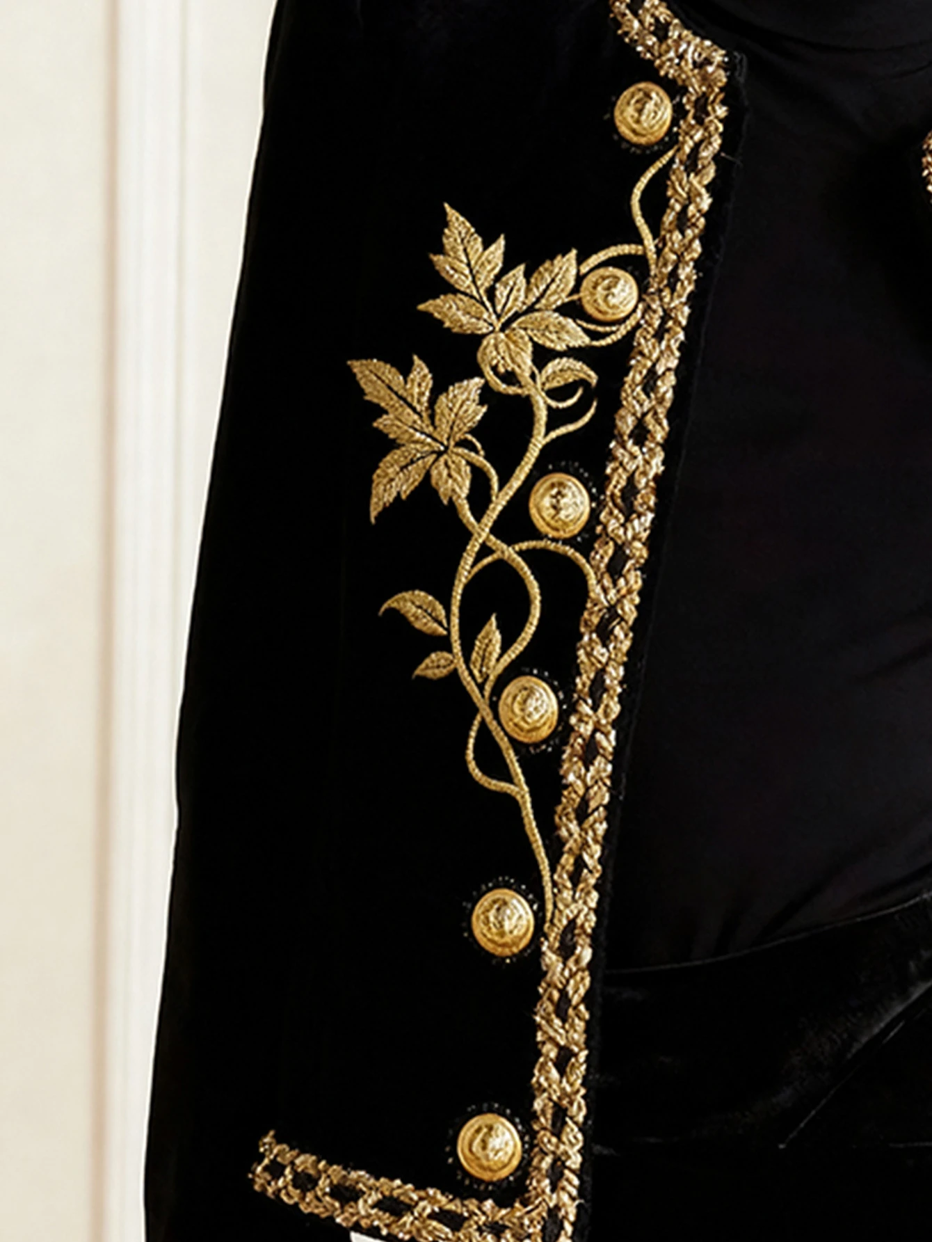 Modigirl Woman Fall Winter Gold Embroidered Jackets 2026 New Velvet Long Sleeve Round Neck Button Christmas Holiday Ladies Coat