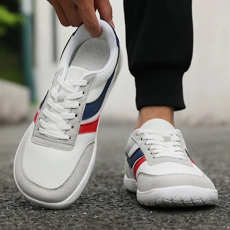 

New Wide Toe Men Shoes Casual Versatile Soft Sole Wide Last Shoes Walking Sneakers Breathable Mesh Comfortable Barefoot Shoes
