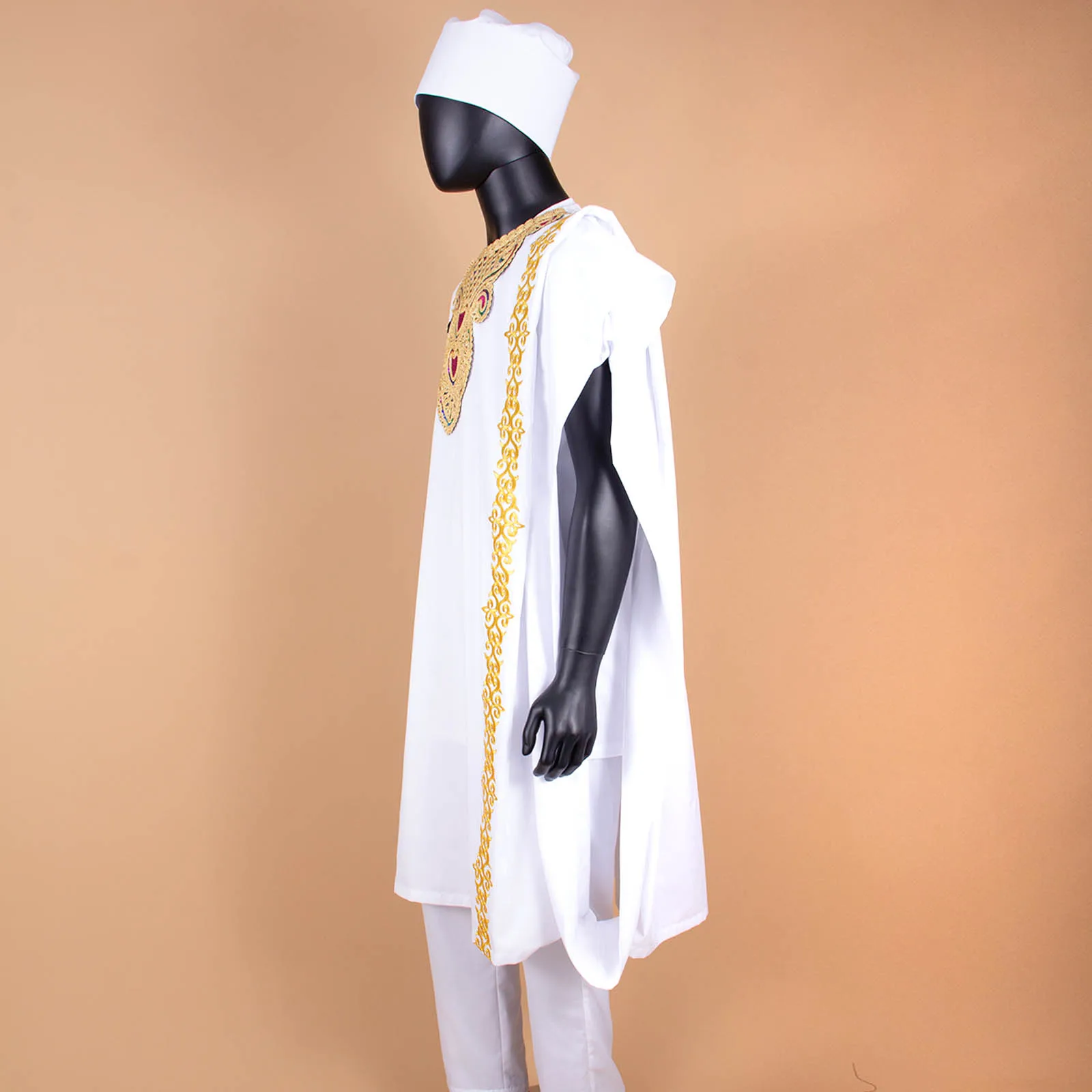 African Men`s Clothing Embroidery Agbada Shirts Pants and Hats 4 Piece Set Traditional Garments for Wedding Evening A2216066