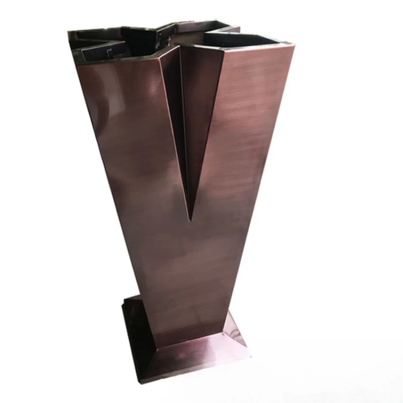 

W-shaped characteristic flower box, modern luxury decorative electroplated vase