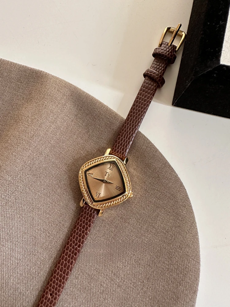 Fashion Simplicity belt Watch For women's Lady girl student Chain watch strap watch Women's accessories