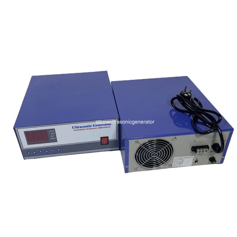 600 واط 40 كيلو هرتز أو 28 كيلو هرتز مولد خزان المياه بالموجات فوق الصوتية لآلات التنظيف بالموجات فوق الصوتية للمختبر