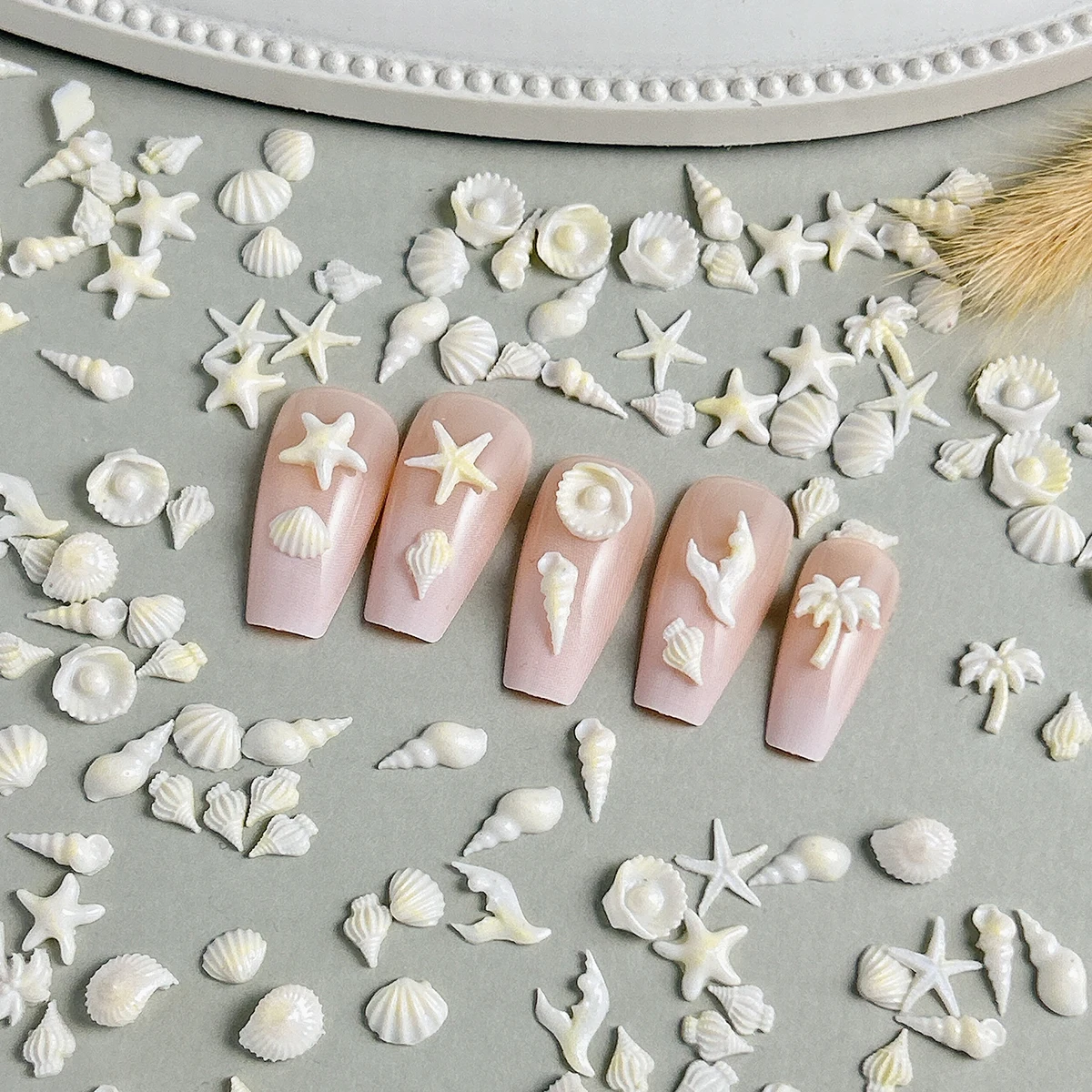

3D Creative Beige Ocean Series Resin Nail Charms Simulated Shell Conch Cute Coconut Tree Nail Art Decorations for DIY Manicure