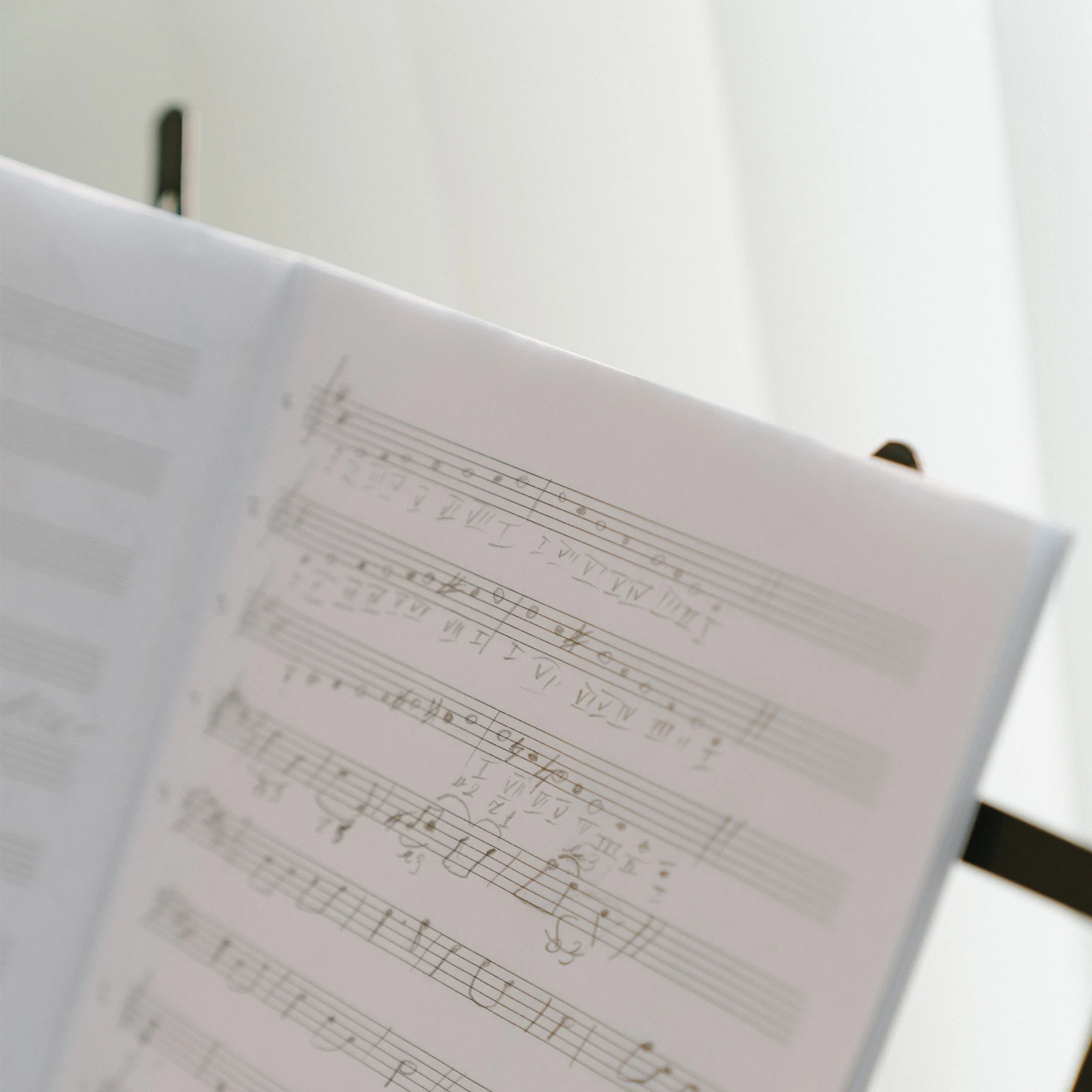 

Piano Score Clip Music Stand Page Holder Book Paper Bookend Metal Bookmark Clips