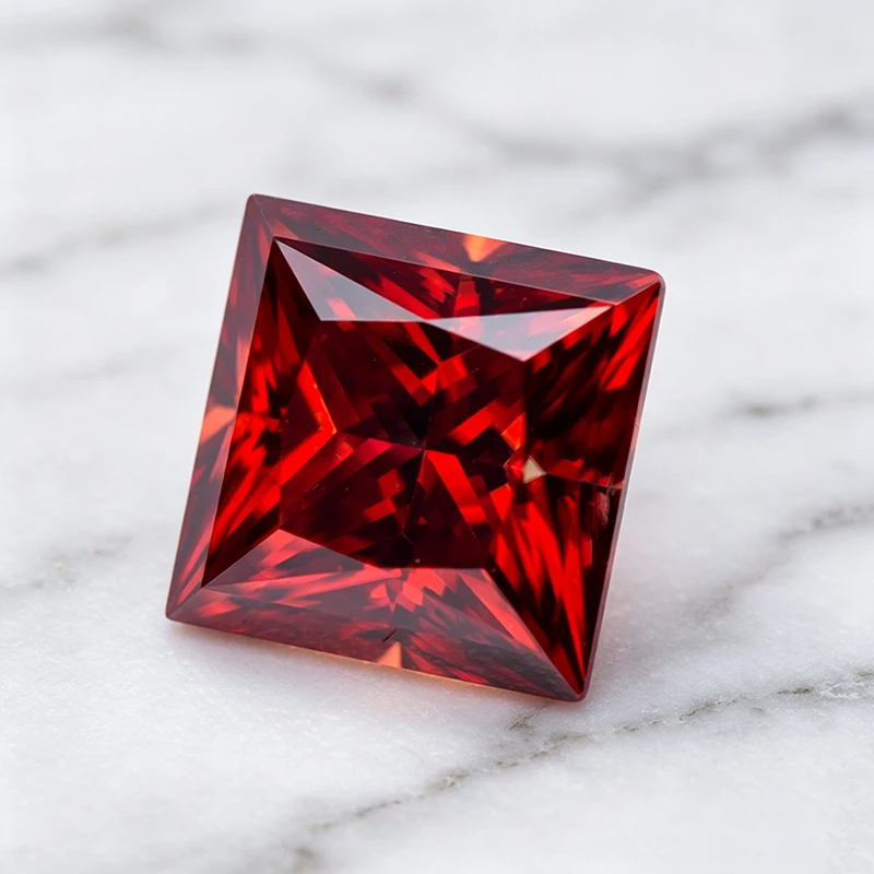 Moissanit-Stein im Princess-Schliff, Granatfarben, im Labor gezüchteter Edelstein für DIY-Schmuckherstellung, besteht den Diamanttest mit Zertifikat. – Detail 3