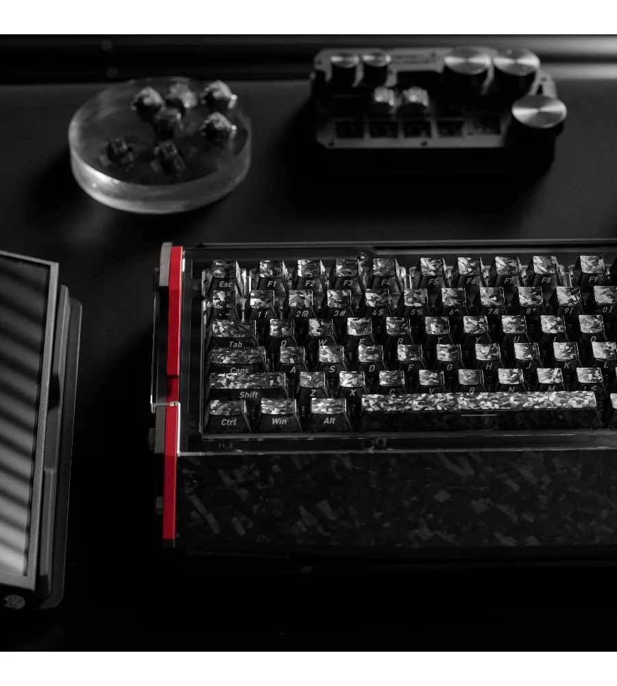 Side engraving of translucent keycaps and wooting forged carbon texture of the original factory ice carbon pattern