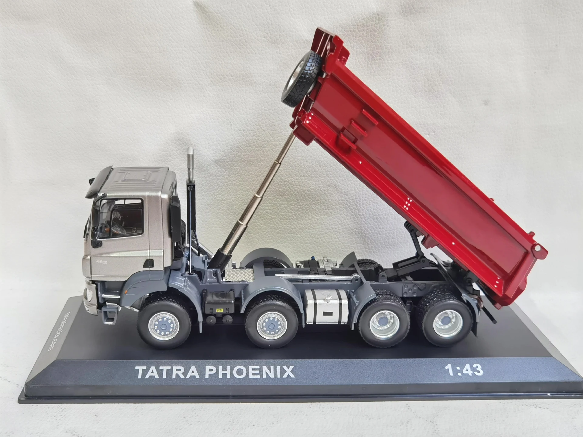 Diecast 1/43 Scale TATRA PHOENIX EURO6 Tractor Truck Dump Truck Front Alloy Cargo Bucket Alloy T2 Alloy Car Model