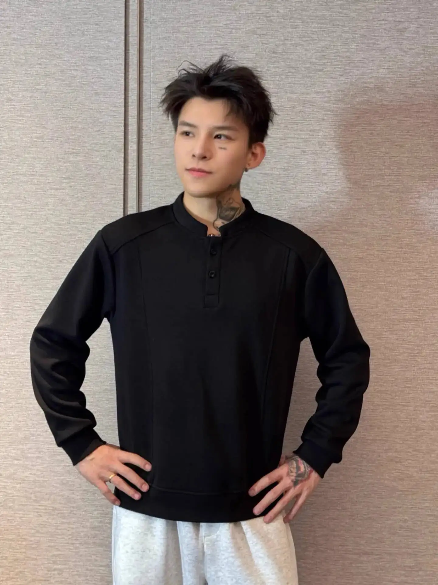 

Men's Long Sleeve T-shirt 2025 Autumn Black Henley Collar Shirt Deconstructed Paneled Heavyweight Regular Shoulder Cropped