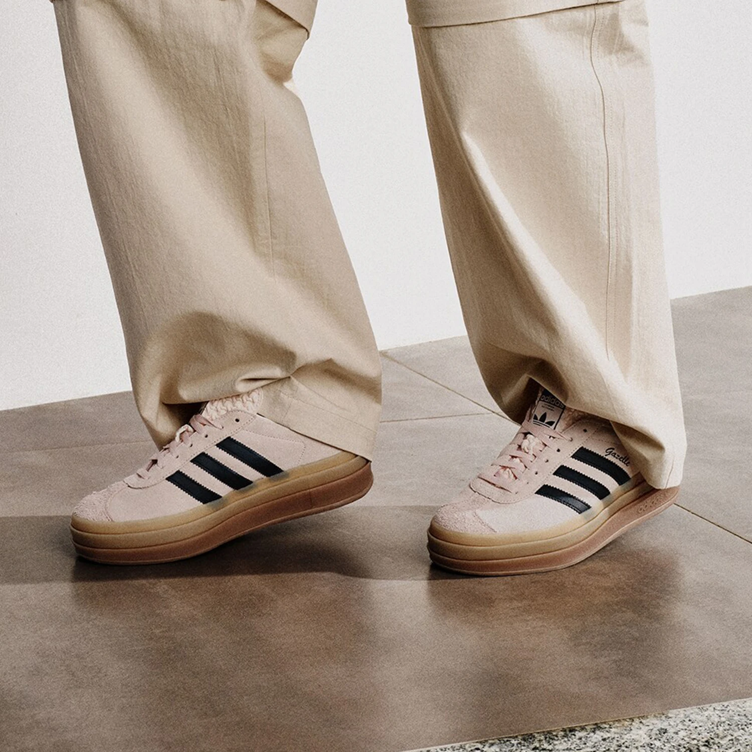 

Adidas Originals Women's Thick-Sole Classic Sports Sneakers IE0429