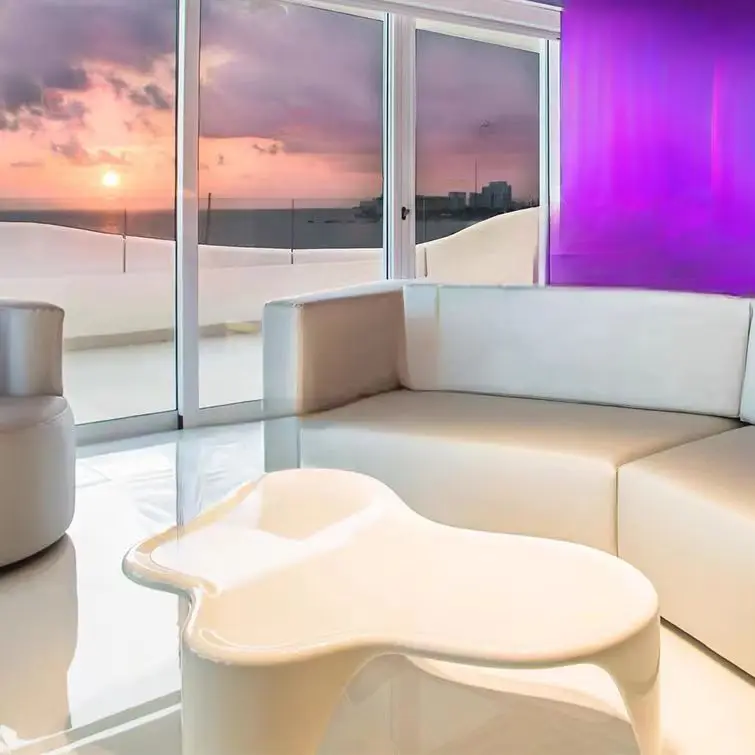 Tavolo da tè a farfalla Post-moderno