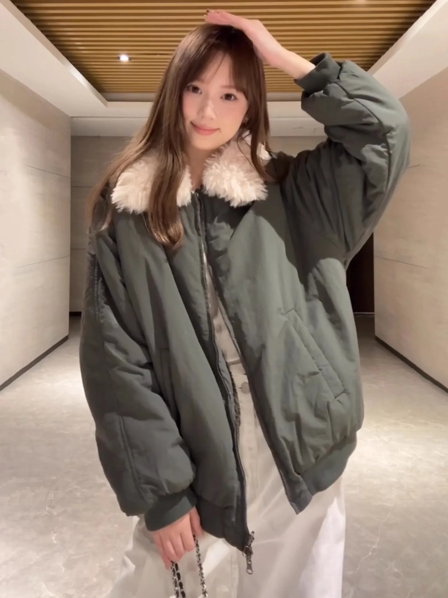 

Свободная женская хлопковая куртка в корейском стиле с утолщенным воротником-стойкой, зимнее пальто в американском стиле, хлопковая одежда для женщин