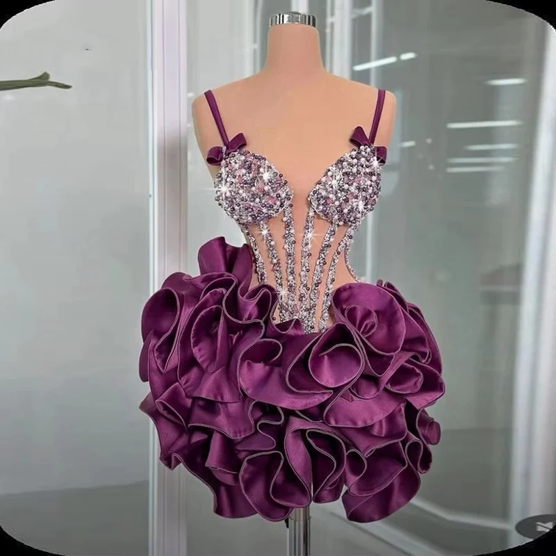 Funkelndes Strass-Abschlussballkleid mit Schleifenriemen, Mini-Partykleid, gerüschtes, durchsichtiges, kurzes Kleid mit Kristallen, Kleid für Bühnenaufführungen